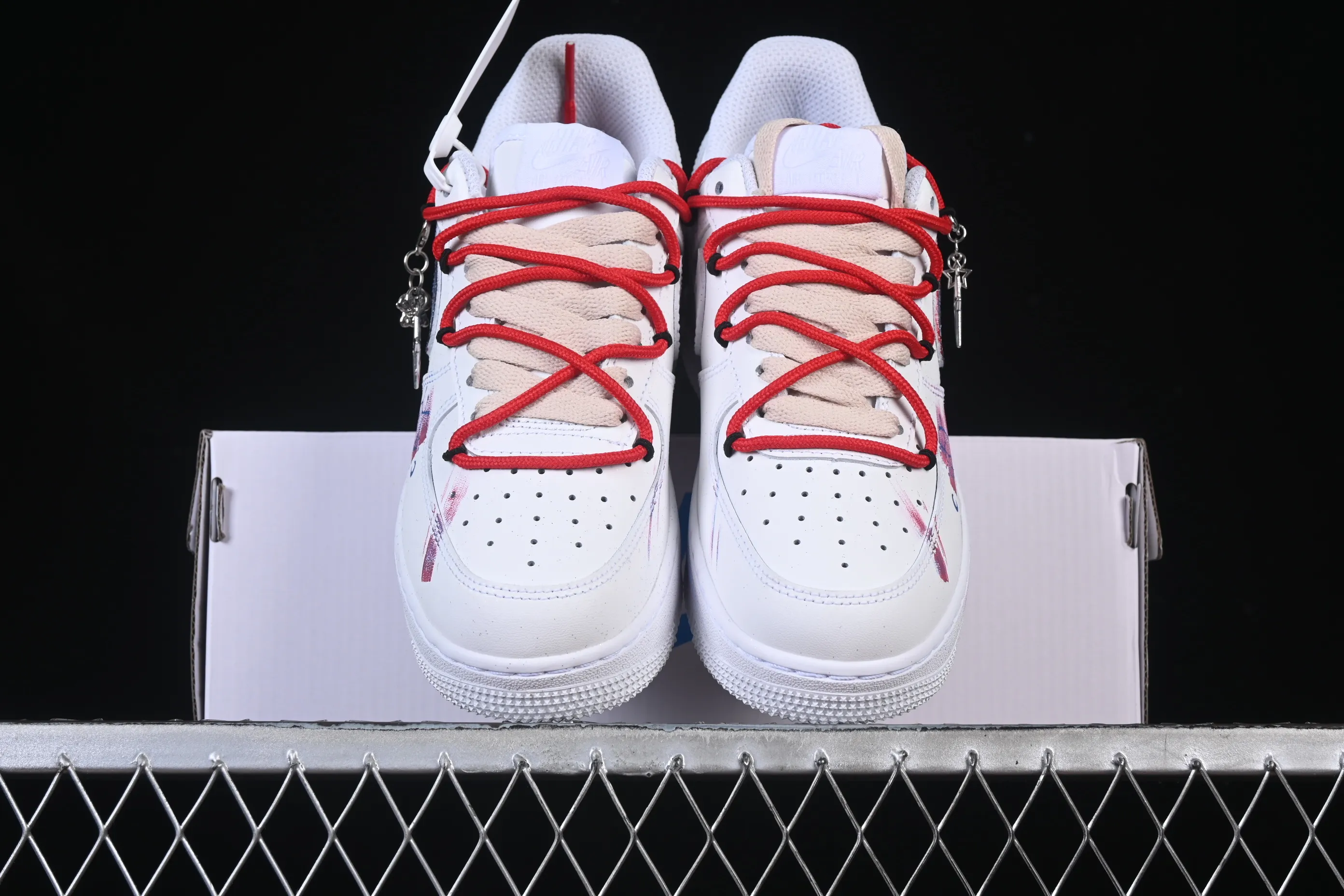 All categories Nk Air Force 1 Air Force series Nk Air Force 1 Low Air Force low-top Nike Air Force 1'07 Low "Gemini" Hand-painted graffiti twelve constellations series Gemini Air Force One low-top casual sneakers 521-621